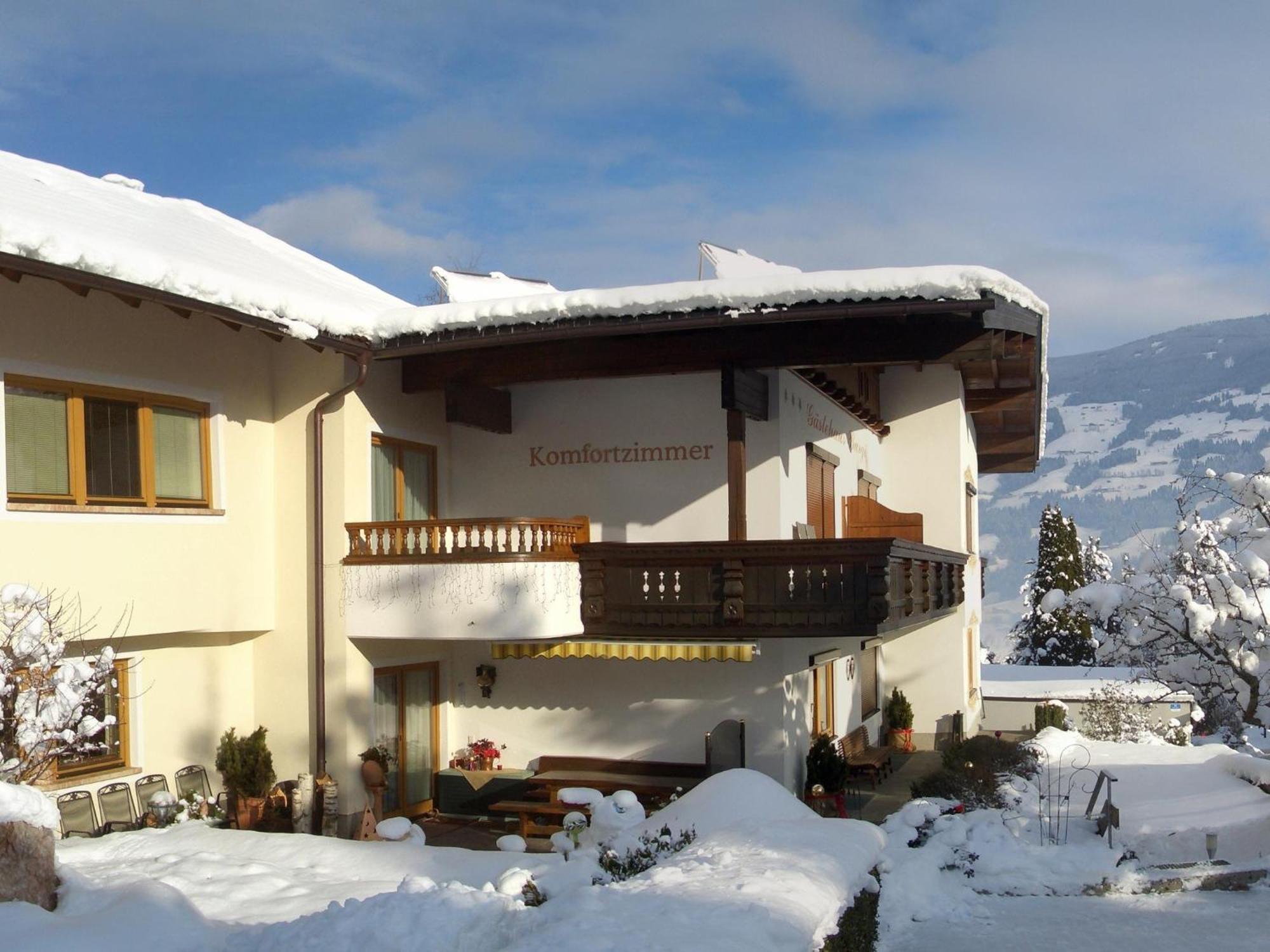 Gästehaus Burgi Fügen Exterior foto