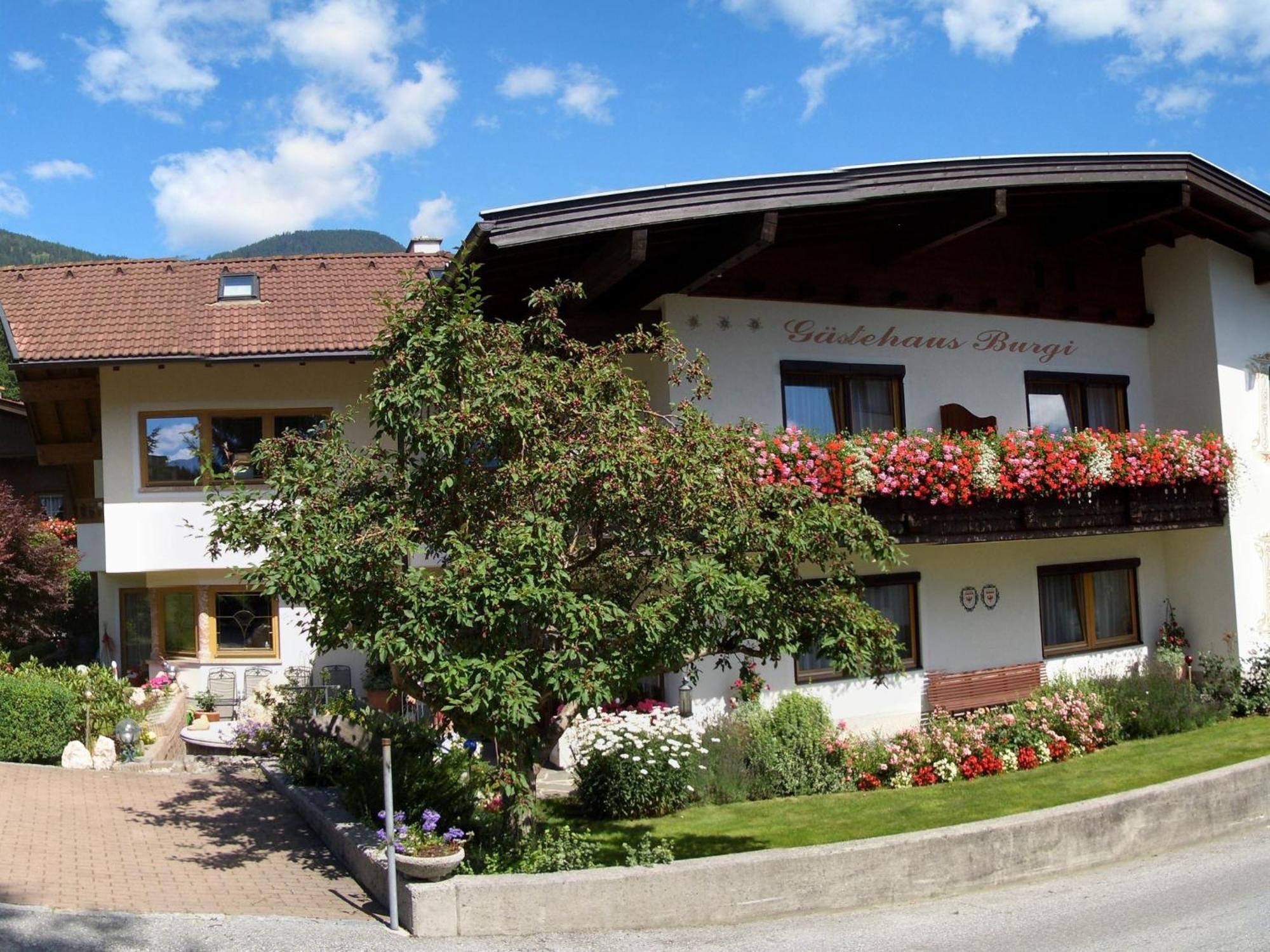 Gästehaus Burgi Fügen Exterior foto